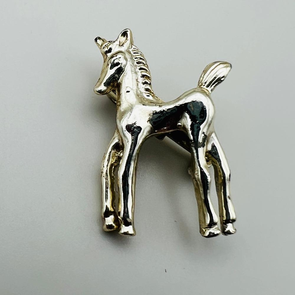 Horse Brooch Vintage Gold Tone Standing Figural Pony Whimsical Equestrian Pin